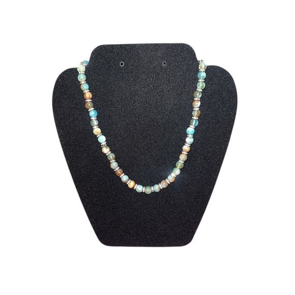 Jewelry - Handmade Elegant Beaded Necklace